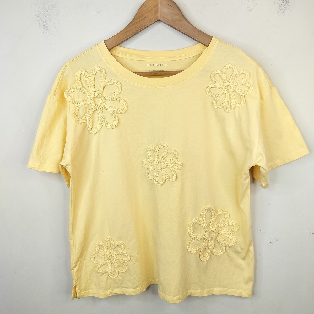 Talbots T-Shirt Medium Crochet Flower Applique Textured Cotton Sunny Yellow